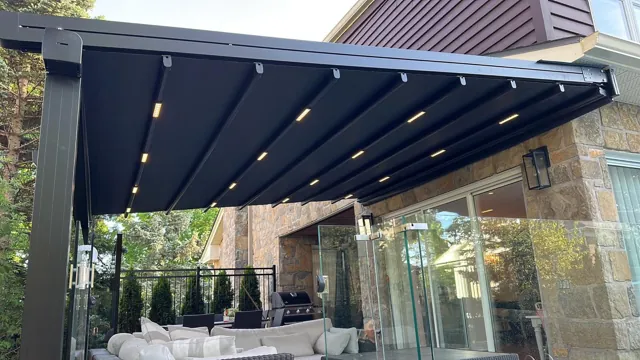 Bahçe terasında pergola